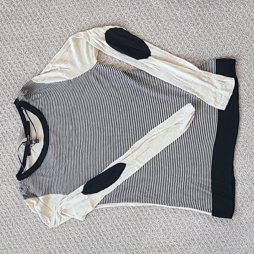 Kensie long sleeve / light sweater
